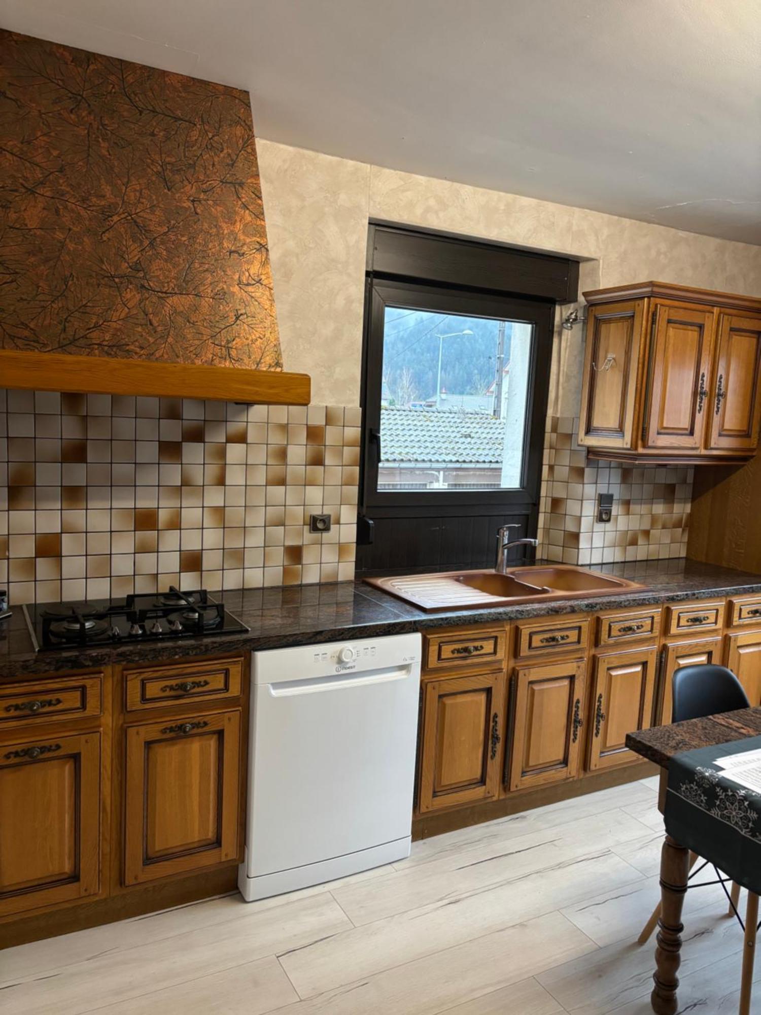 Gite 205 M2, 8Pers Piscine, Jacuzzi, Balneo Privatifs Vagney 外观 照片