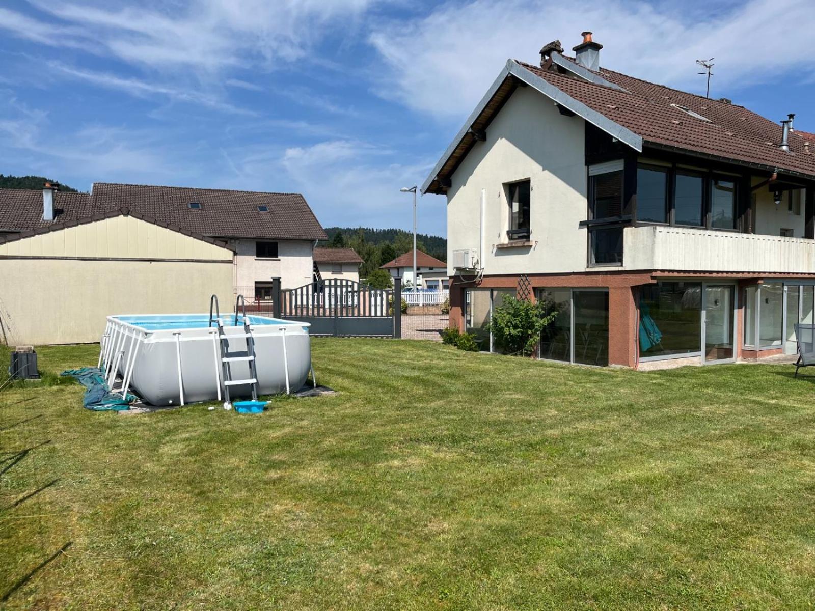 Gite 205 M2, 8Pers Piscine, Jacuzzi, Balneo Privatifs Vagney 外观 照片