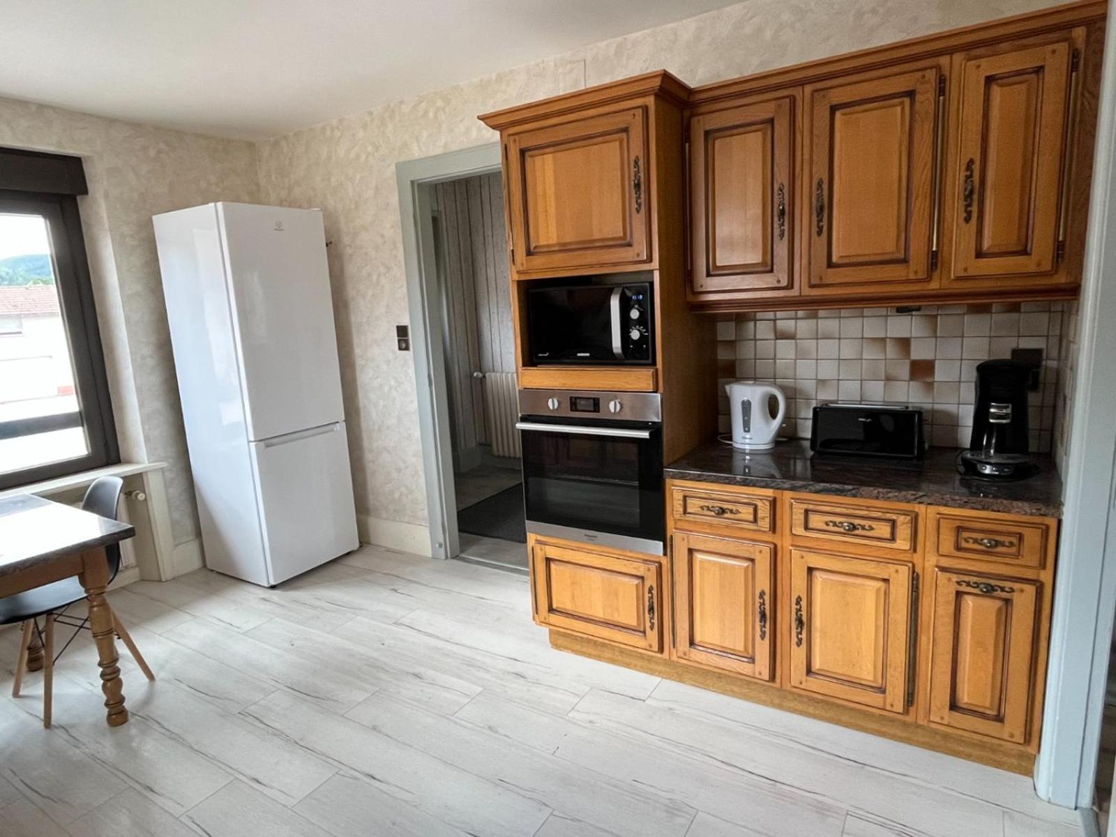 Gite 205 M2, 8Pers Piscine, Jacuzzi, Balneo Privatifs Vagney 外观 照片